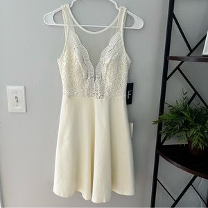 Lulu’s Sleeveless Cream Dress Size Small/1 NWT